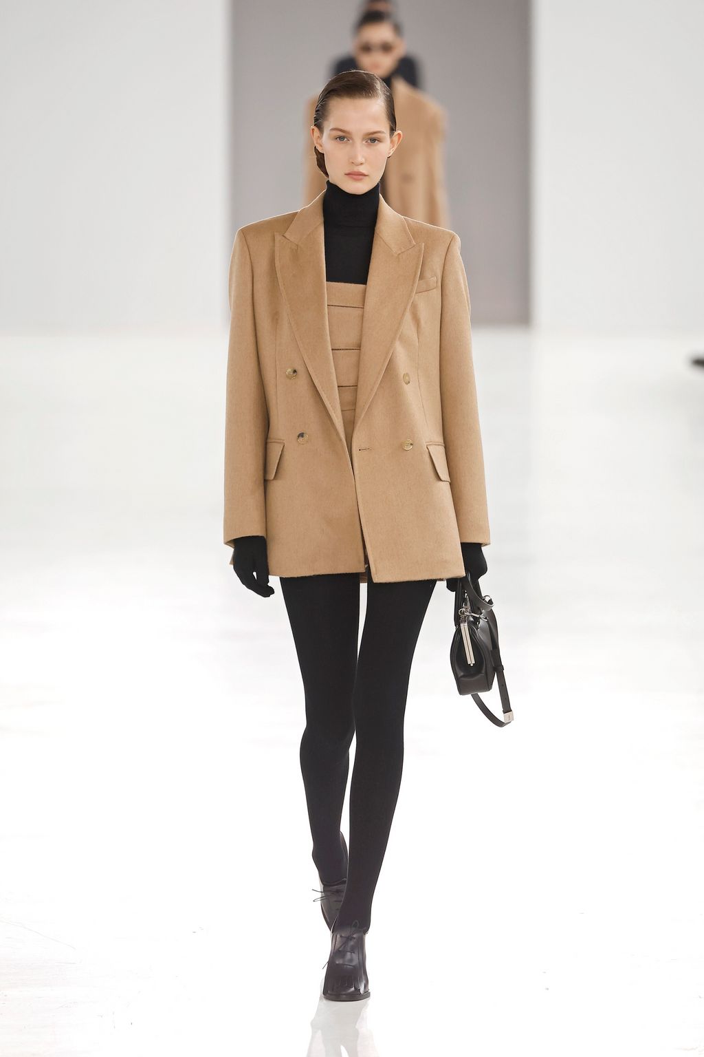 Fashion Week Milan Fall/Winter 2024 look 32 from the Max Mara collection womenswear