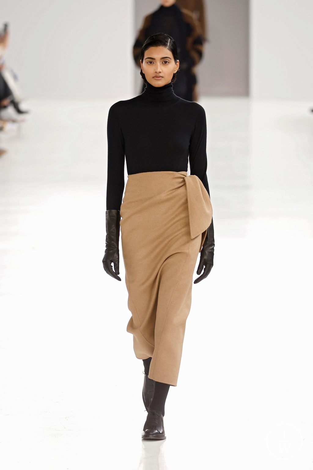 Fashion Week Milan Fall/Winter 2024 look 34 from the Max Mara collection 女装