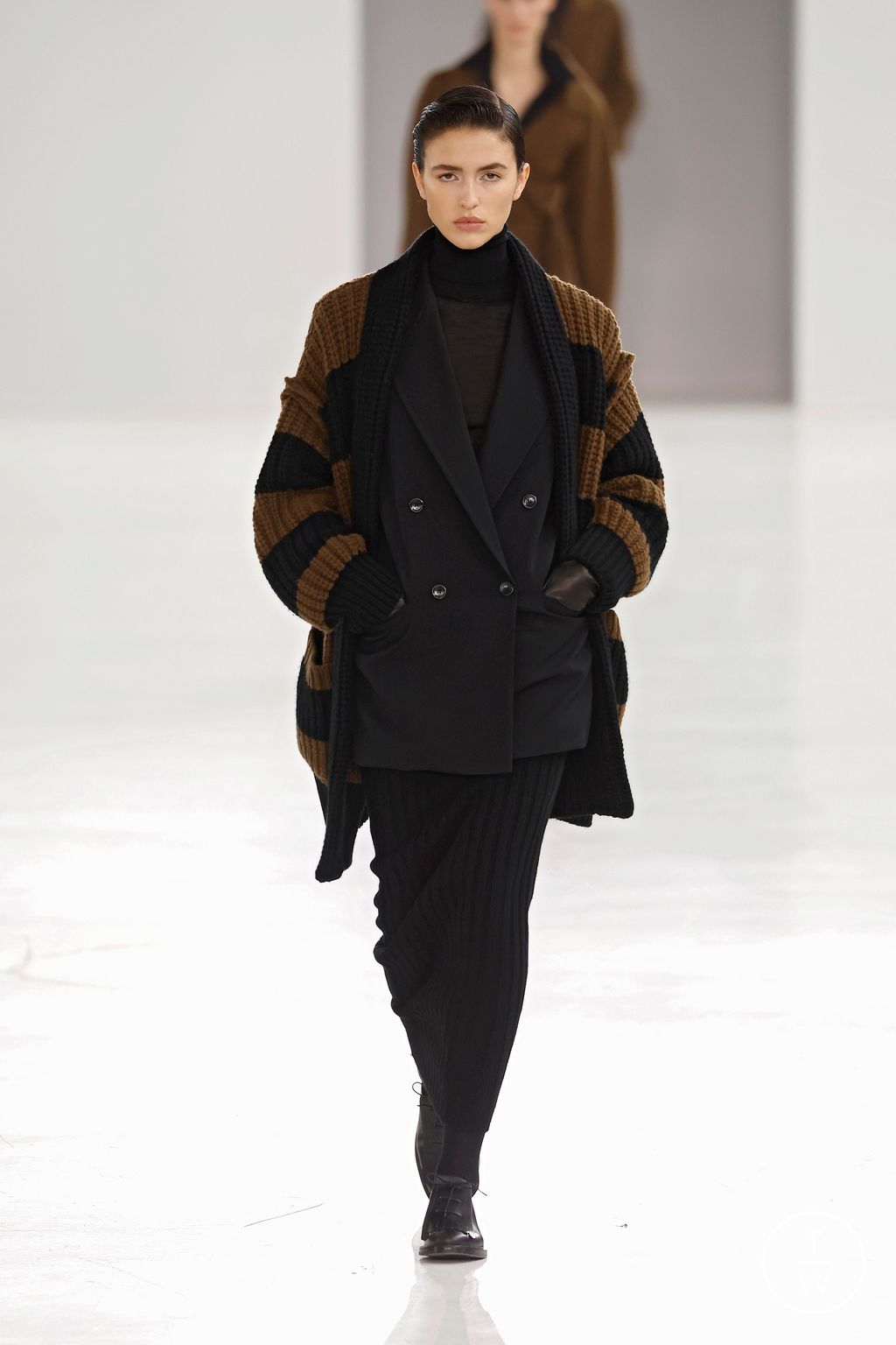 Fashion Week Milan Fall/Winter 2024 look 35 from the Max Mara collection womenswear