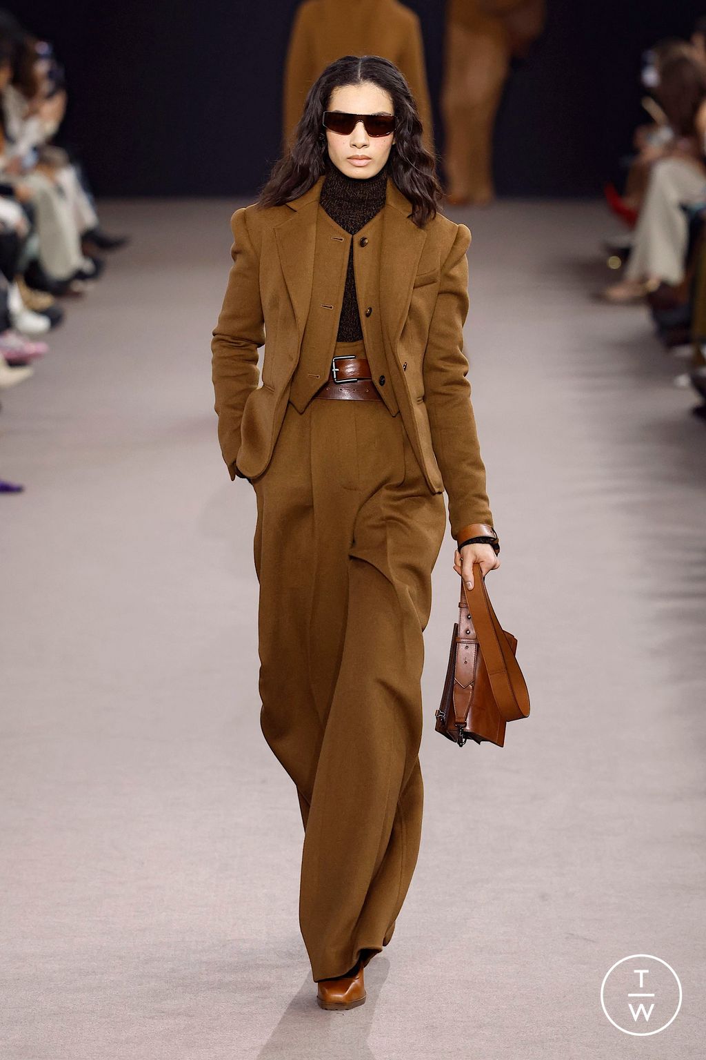 Fashion Week Milan Fall/Winter 2025 look 17 from the Max Mara collection womenswear