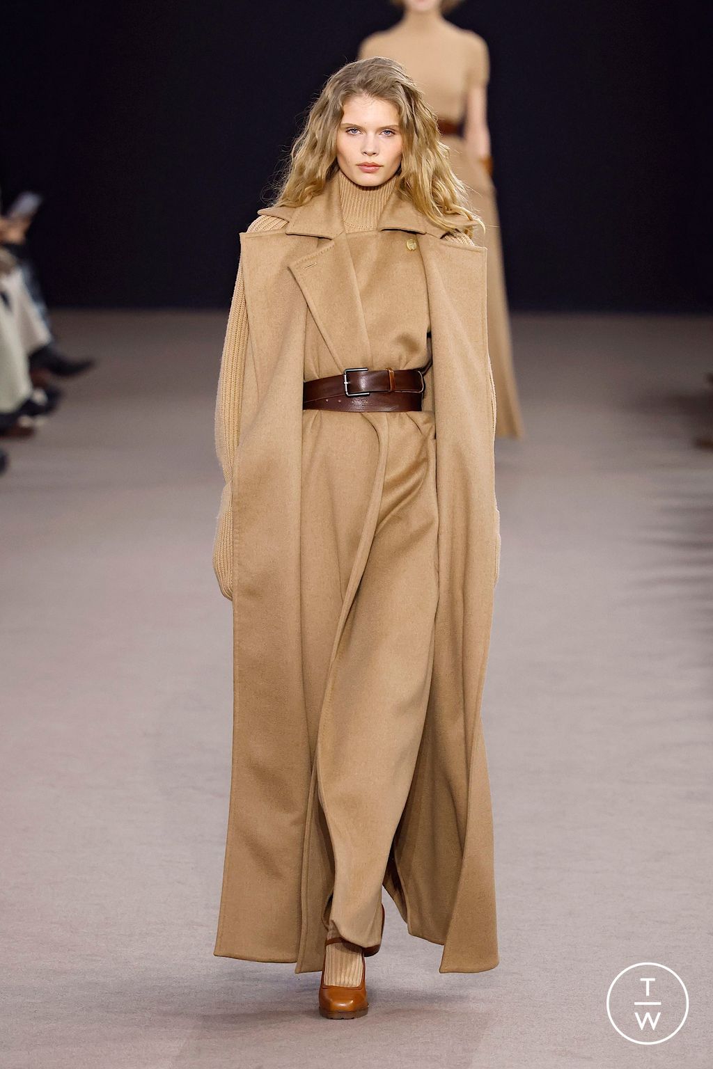Fashion Week Milan Fall/Winter 2025 look 21 from the Max Mara collection womenswear
