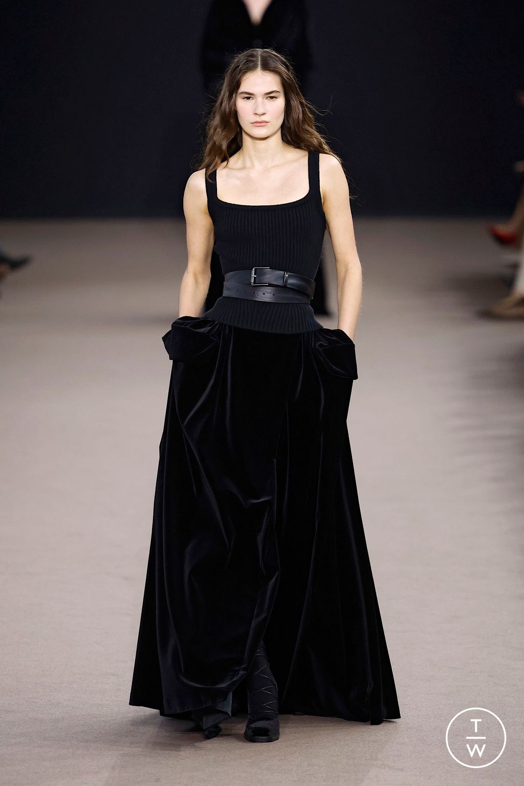 Fashion Week Milan Fall/Winter 2025 look 42 from the Max Mara collection 女装