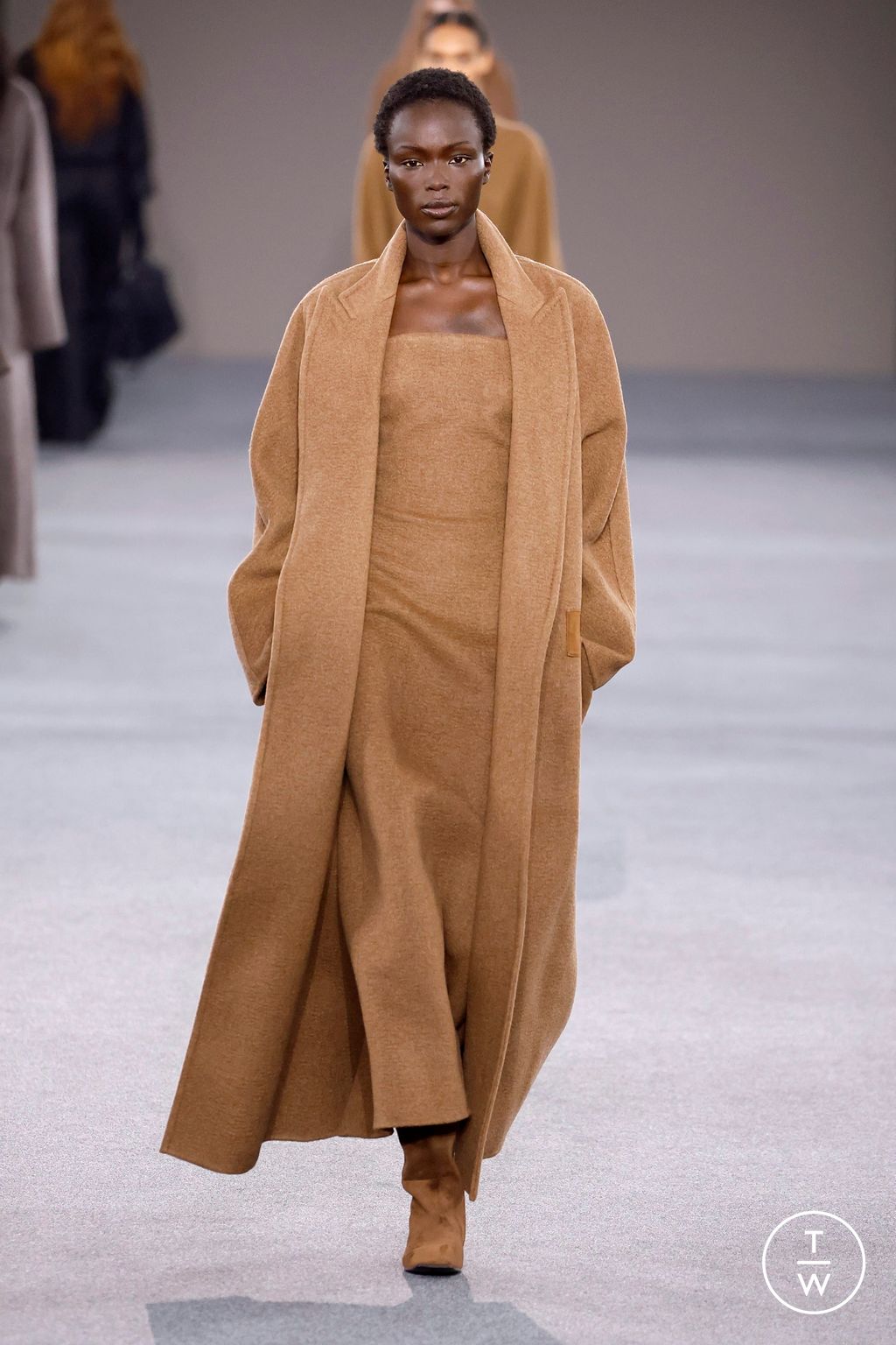 Fashion Week Milan Fall/Winter 2026 look 27 from the Max Mara collection womenswear