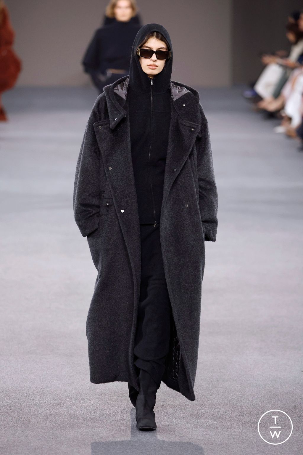 Fashion Week Milan Fall/Winter 2026 look 36 from the Max Mara collection 女装