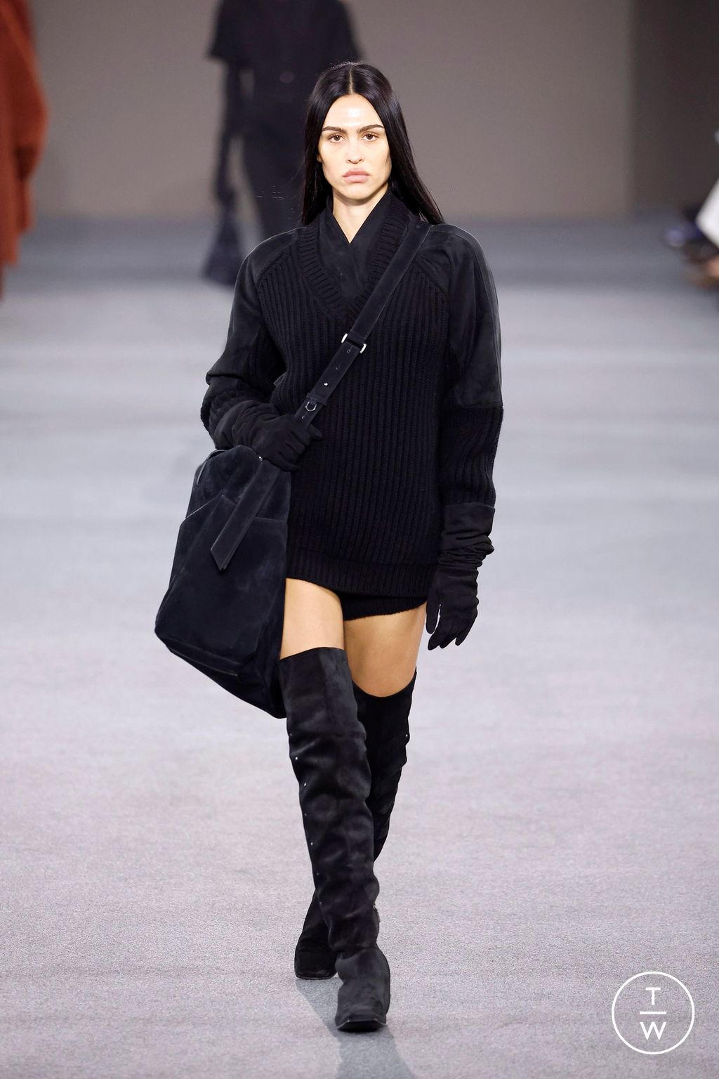 Fashion Week Milan Fall/Winter 2026 look 38 from the Max Mara collection womenswear