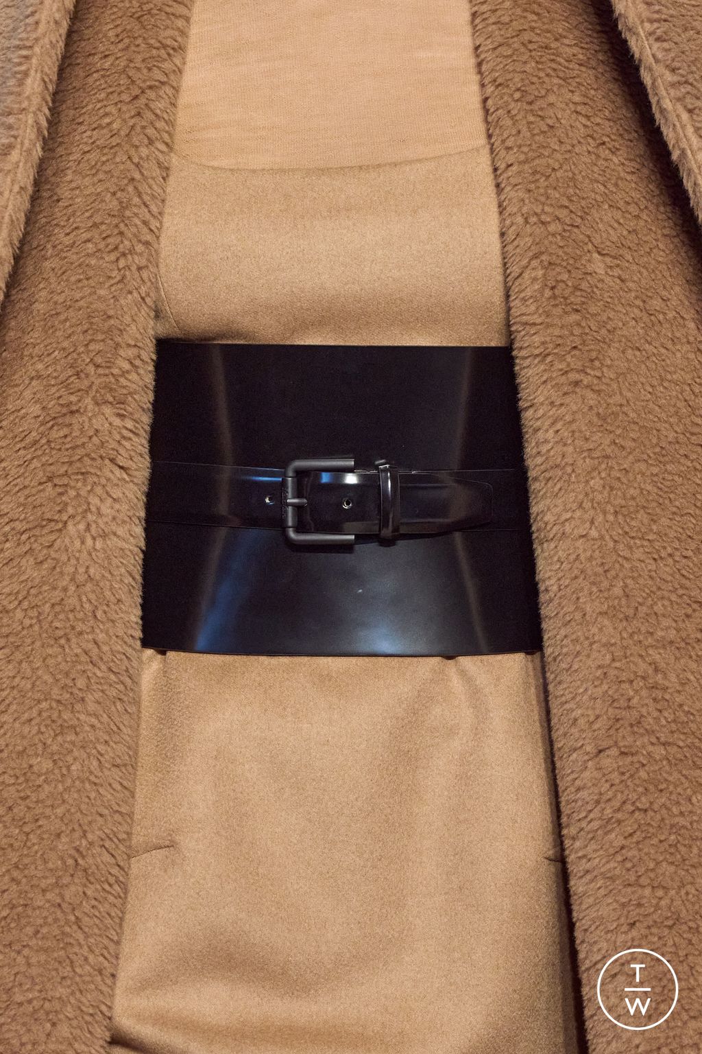 Fashion Week Milan Fall/Winter 2023 look 12 from the Max Mara collection womenswear accessories