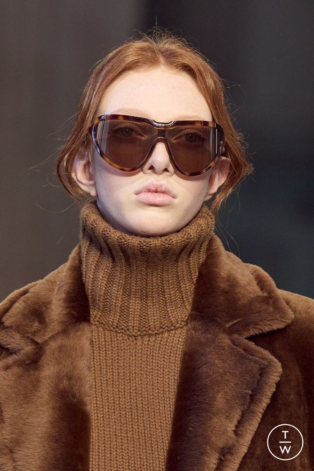 Fashion Week Milan Fall/Winter 2023 look 30 de la collection Max Mara womenswear accessories