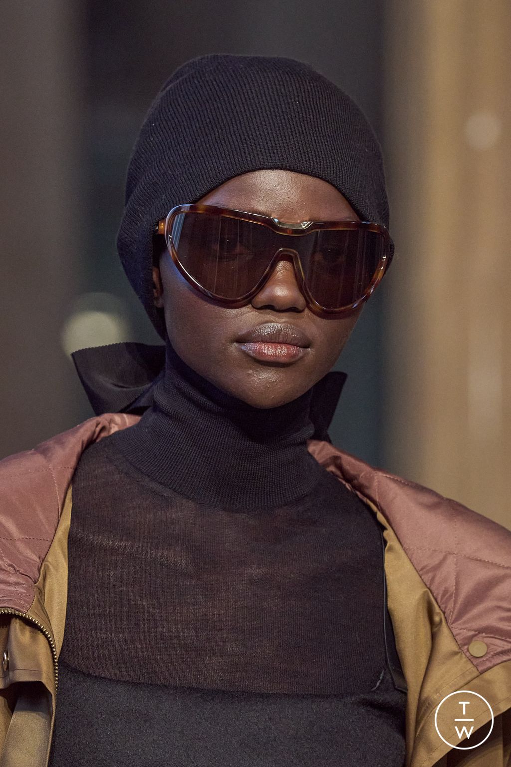 Fashion Week Milan Fall/Winter 2023 look 32 from the Max Mara collection womenswear accessories