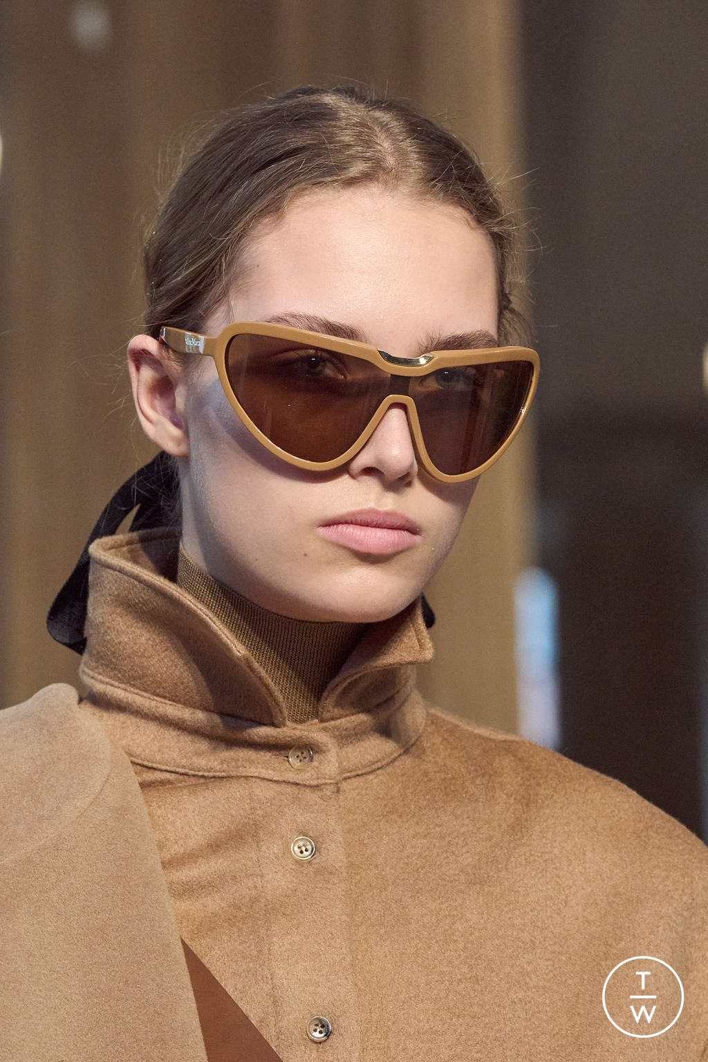 Fashion Week Milan Fall/Winter 2023 look 34 from the Max Mara collection womenswear accessories