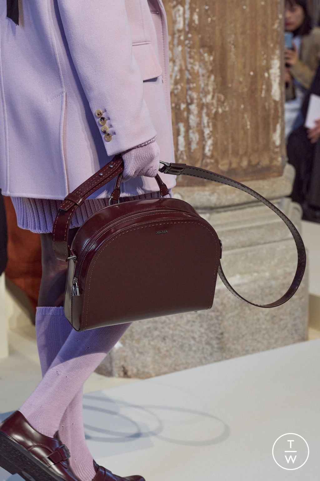 Fashion Week Milan Fall/Winter 2023 look 7 from the Max Mara collection womenswear accessories