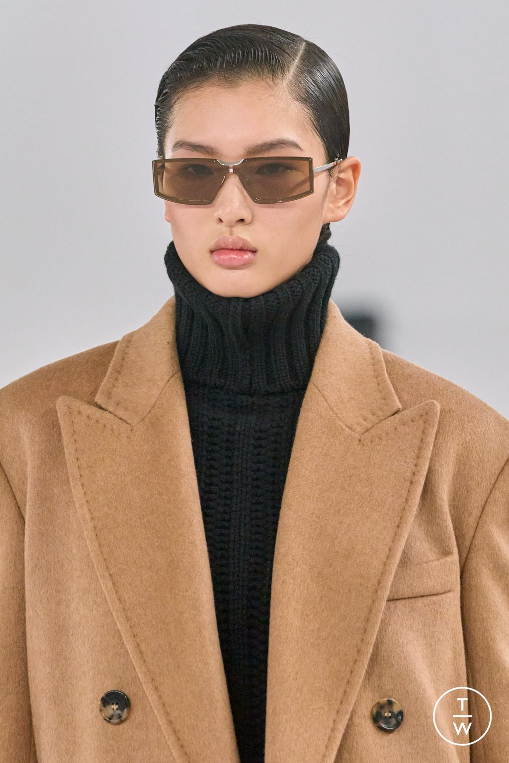 Fashion Week Milan Fall/Winter 2024 look 22 from the Max Mara collection 女装配饰