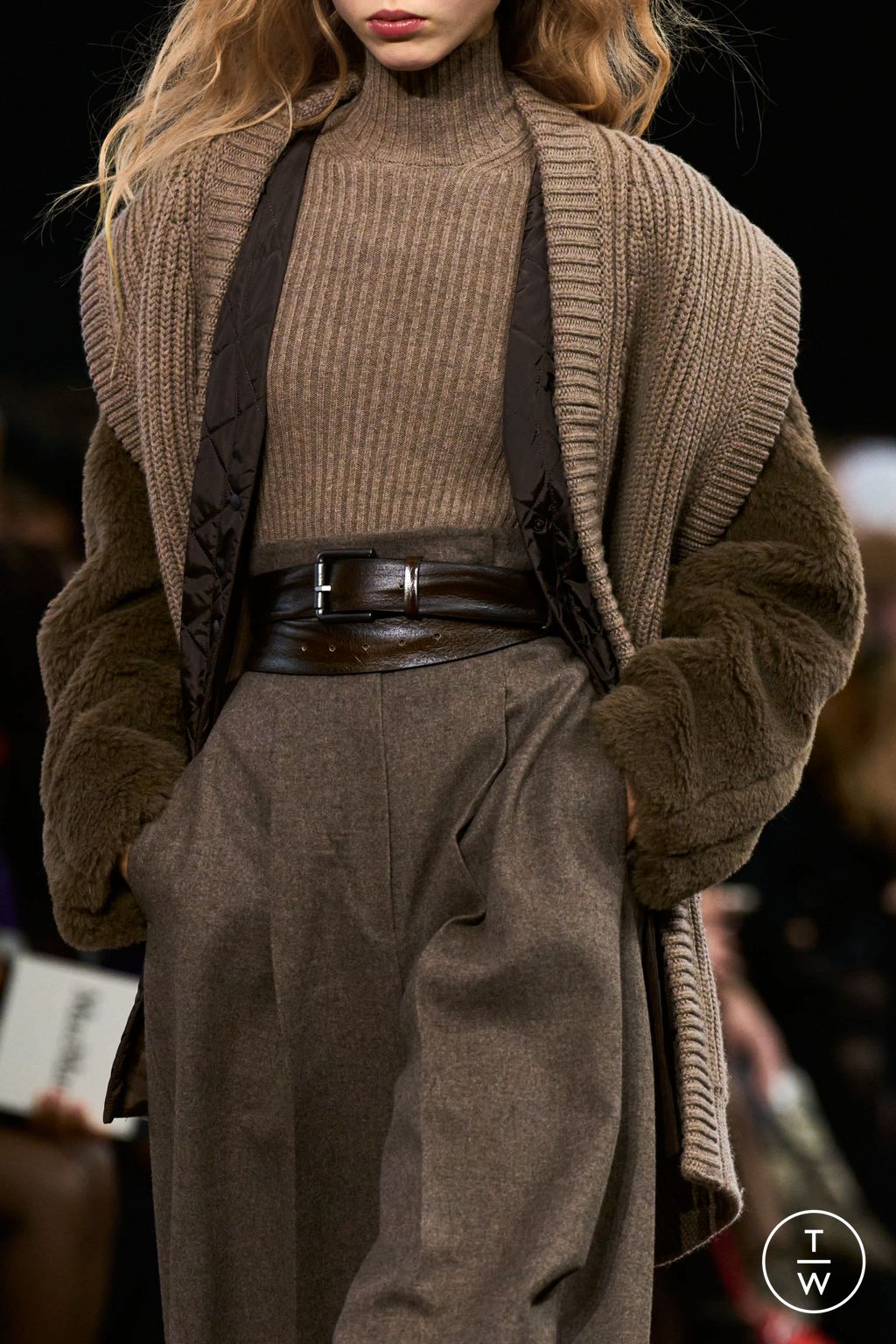 Fashion Week Milan Fall/Winter 2025 look 8 from the Max Mara collection 女装配饰