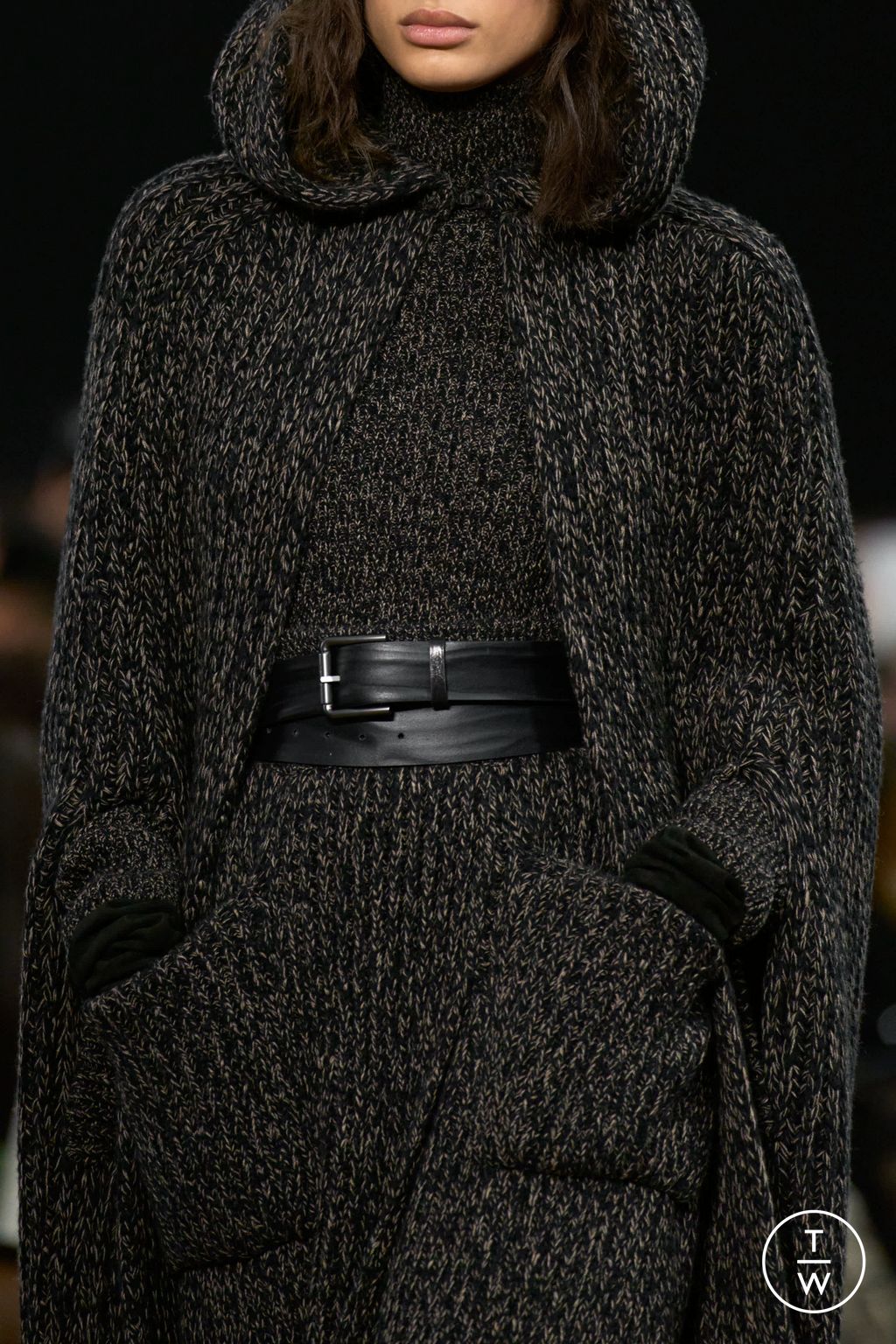 Fashion Week Milan Fall/Winter 2025 look 13 de la collection Max Mara womenswear accessories