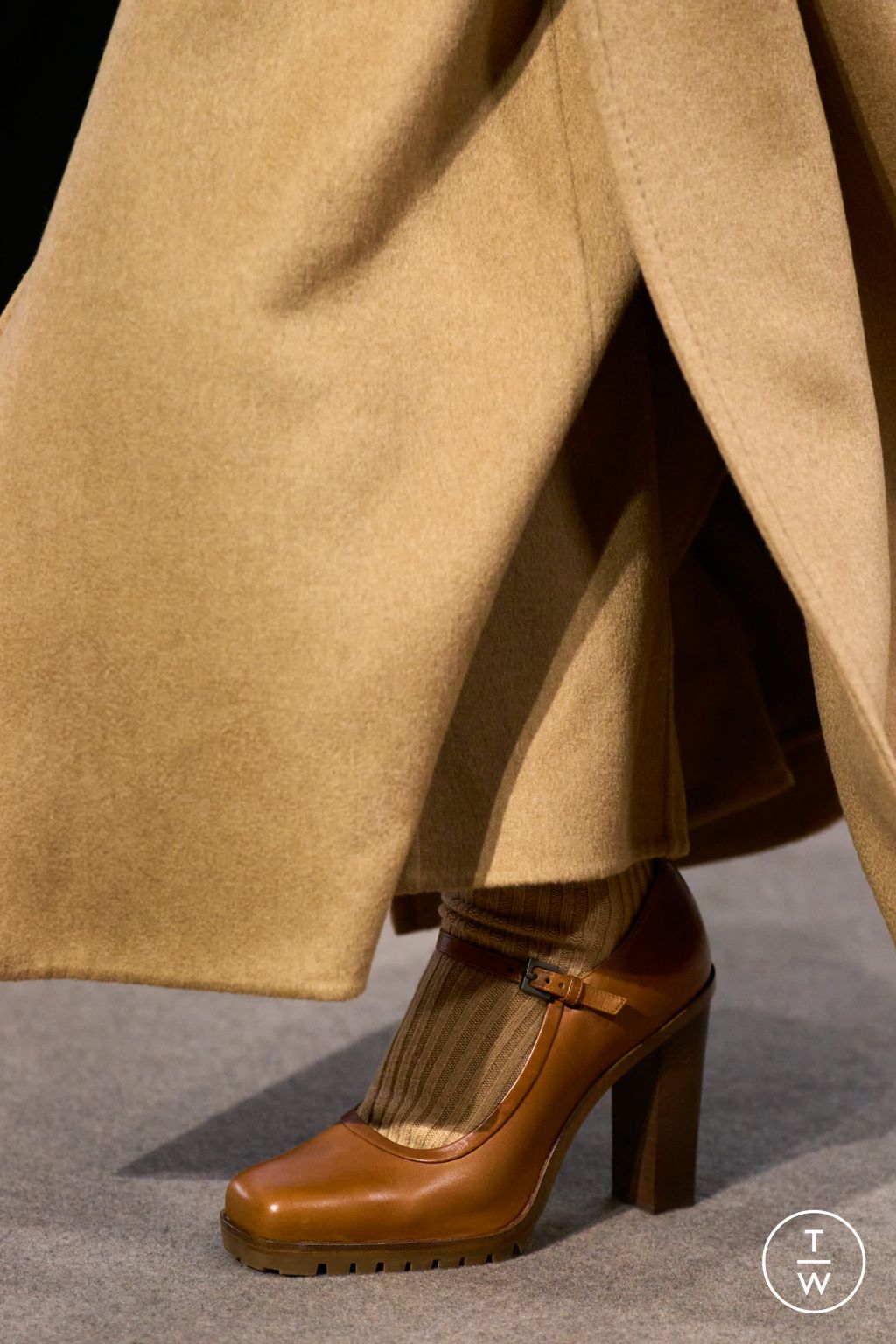 Fashion Week Milan Fall/Winter 2025 look 35 from the Max Mara collection womenswear accessories