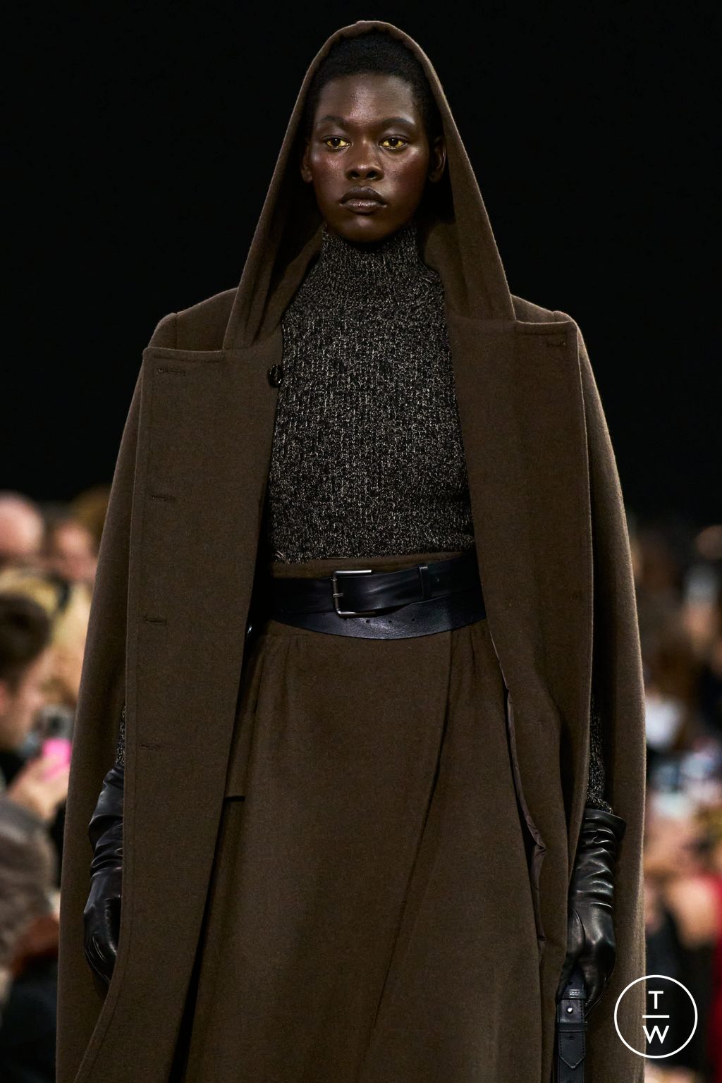 Fashion Week Milan Fall/Winter 2025 look 38 from the Max Mara collection womenswear accessories