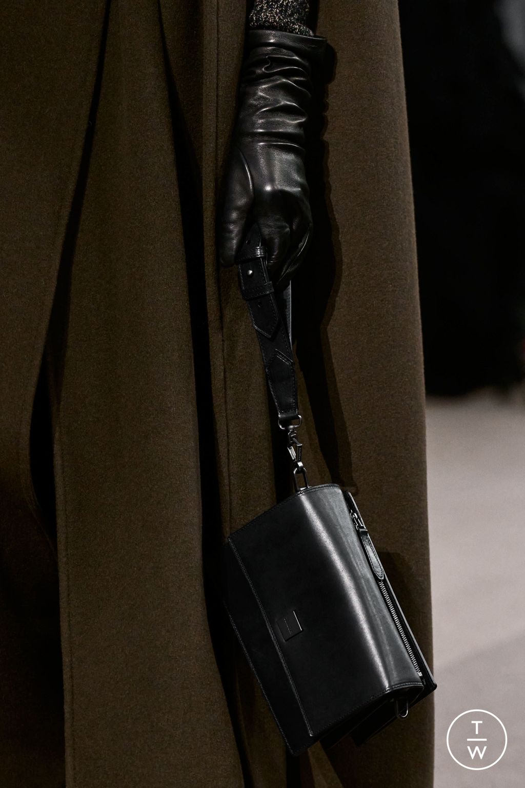 Fashion Week Milan Fall/Winter 2025 look 39 from the Max Mara collection womenswear accessories