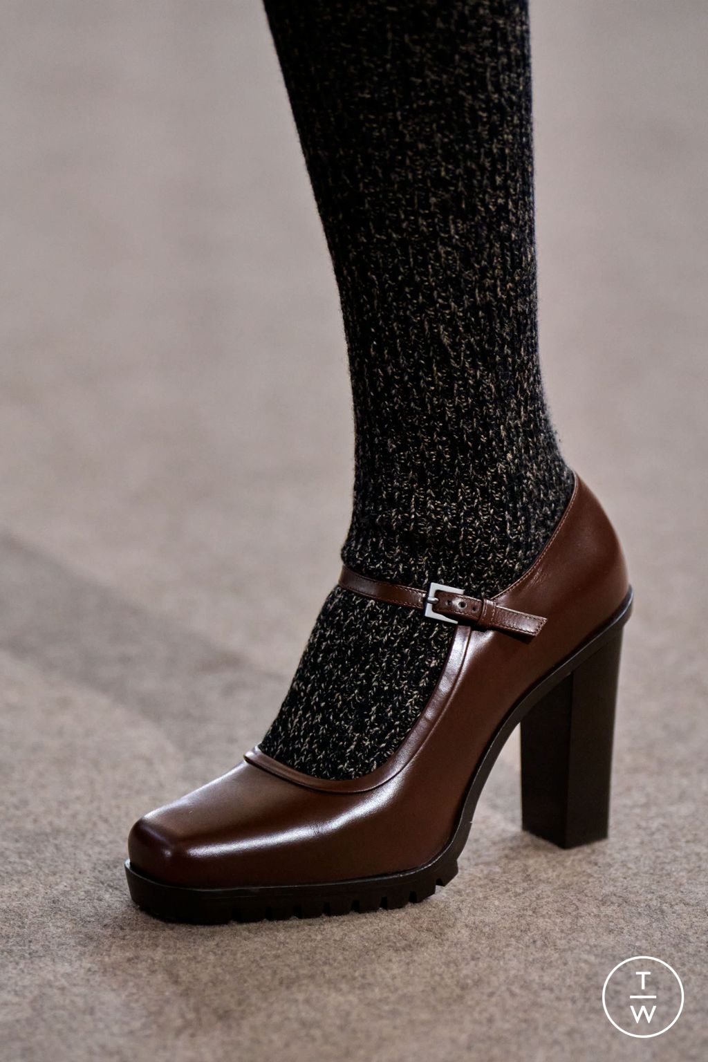 Fashion Week Milan Fall/Winter 2025 look 41 from the Max Mara collection womenswear accessories