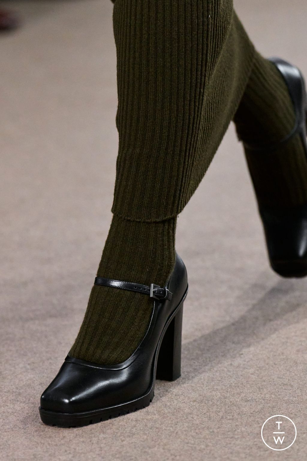 Fashion Week Milan Fall/Winter 2025 look 49 from the Max Mara collection womenswear accessories