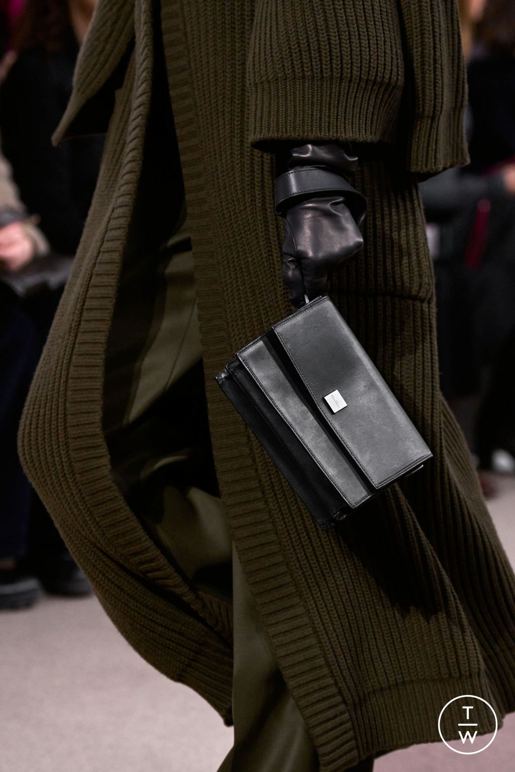 Fashion Week Milan Fall/Winter 2025 look 60 from the Max Mara collection womenswear accessories