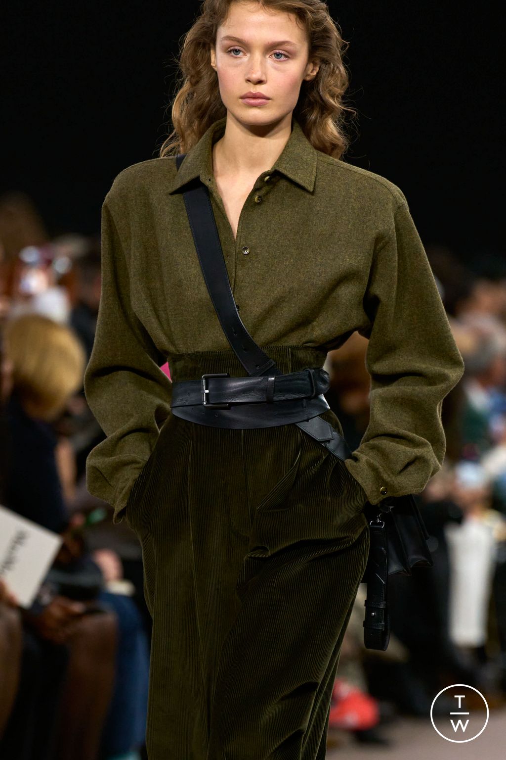Fashion Week Milan Fall/Winter 2025 look 61 from the Max Mara collection womenswear accessories
