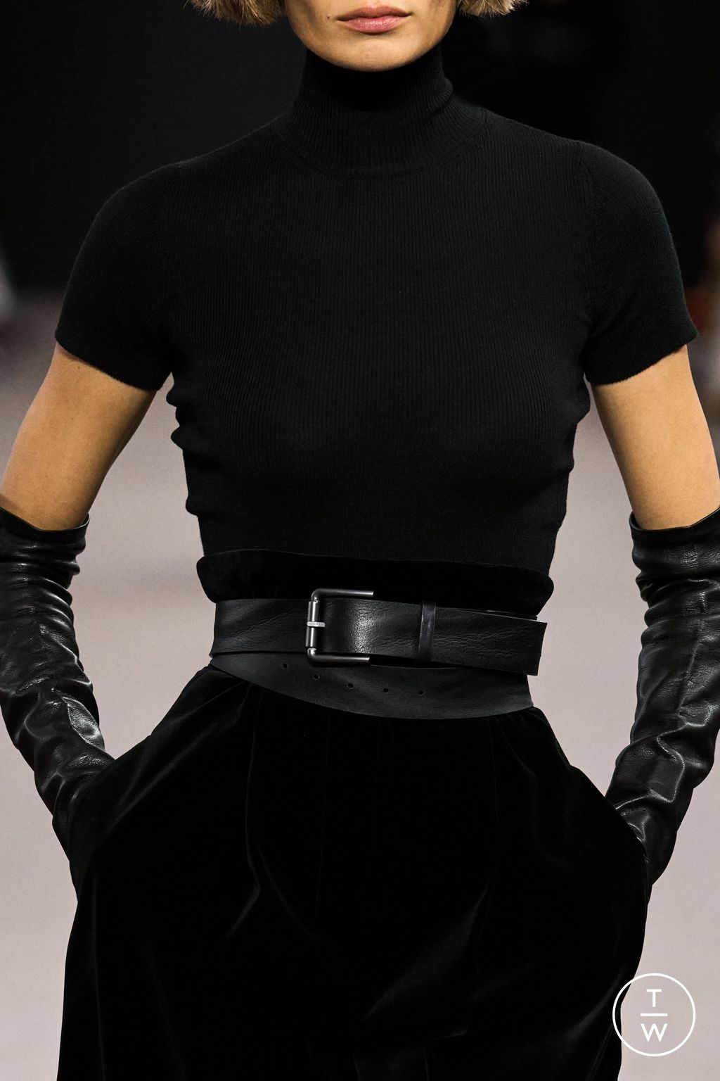 Fashion Week Milan Fall/Winter 2025 look 72 de la collection Max Mara womenswear accessories