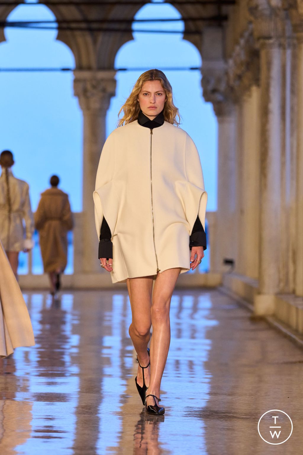 Fashion Week Milan Resort 2025 look 9 de la collection Max Mara womenswear