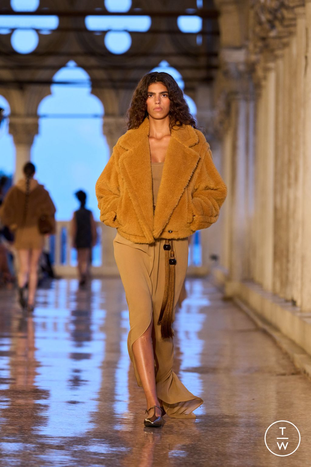 Fashion Week Milan Resort 2025 look 26 from the Max Mara collection womenswear