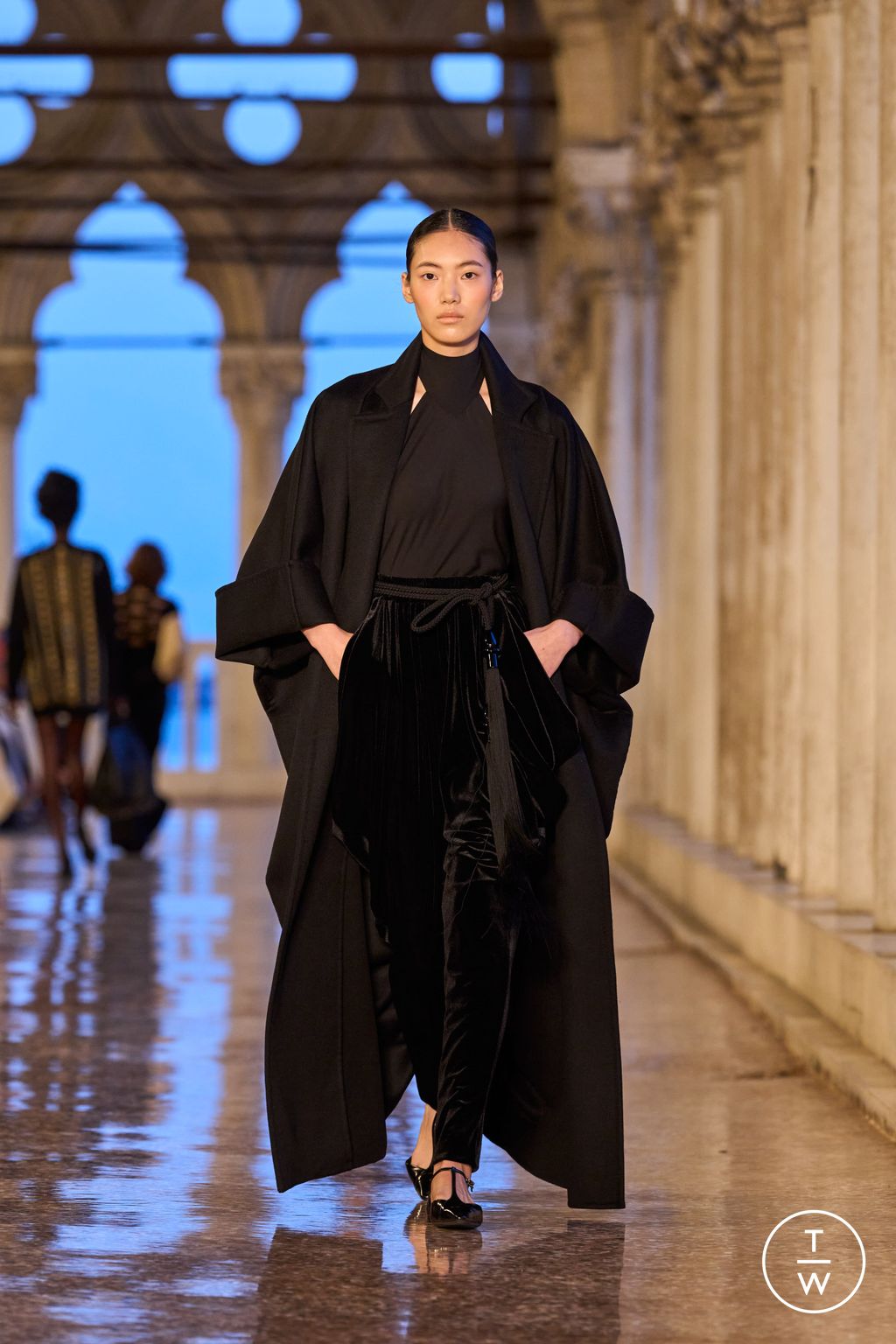 Fashion Week Milan Resort 2025 look 49 from the Max Mara collection womenswear