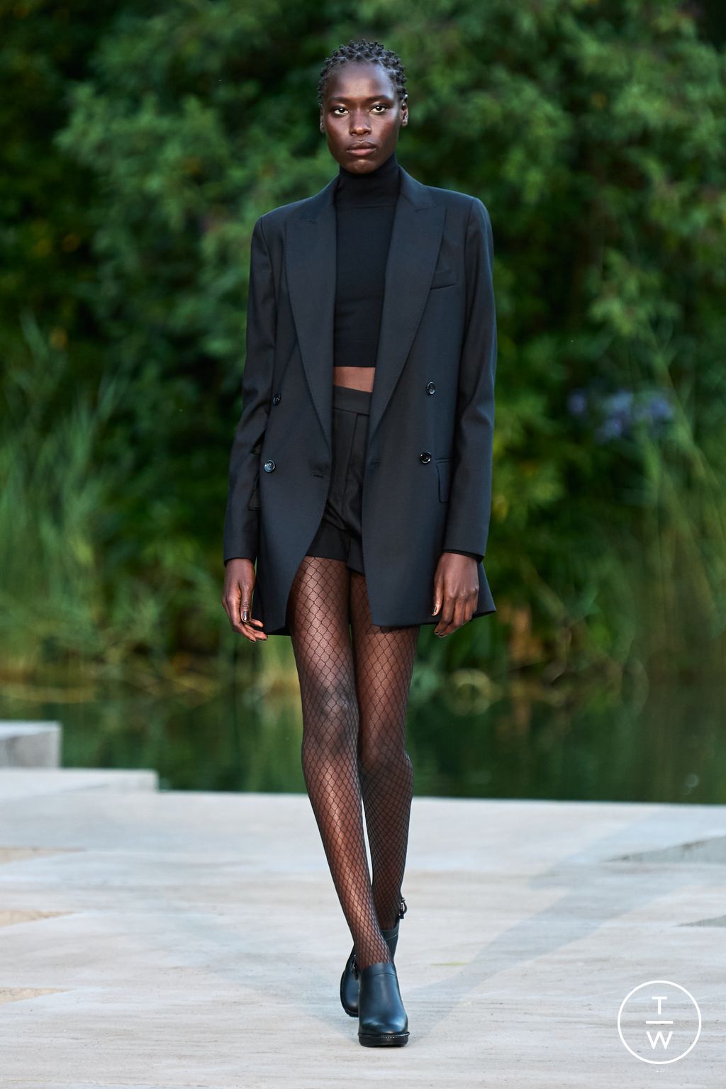 Fashion Week Milan Resort 2023 look 3 from the Max Mara collection womenswear