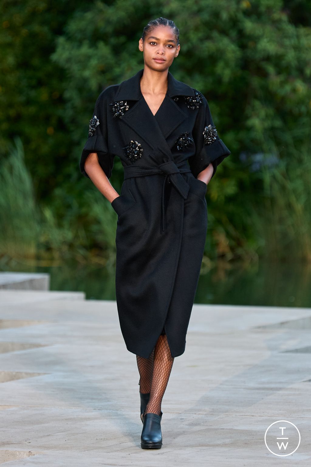 Fashion Week Milan Resort 2023 look 4 from the Max Mara collection 女装