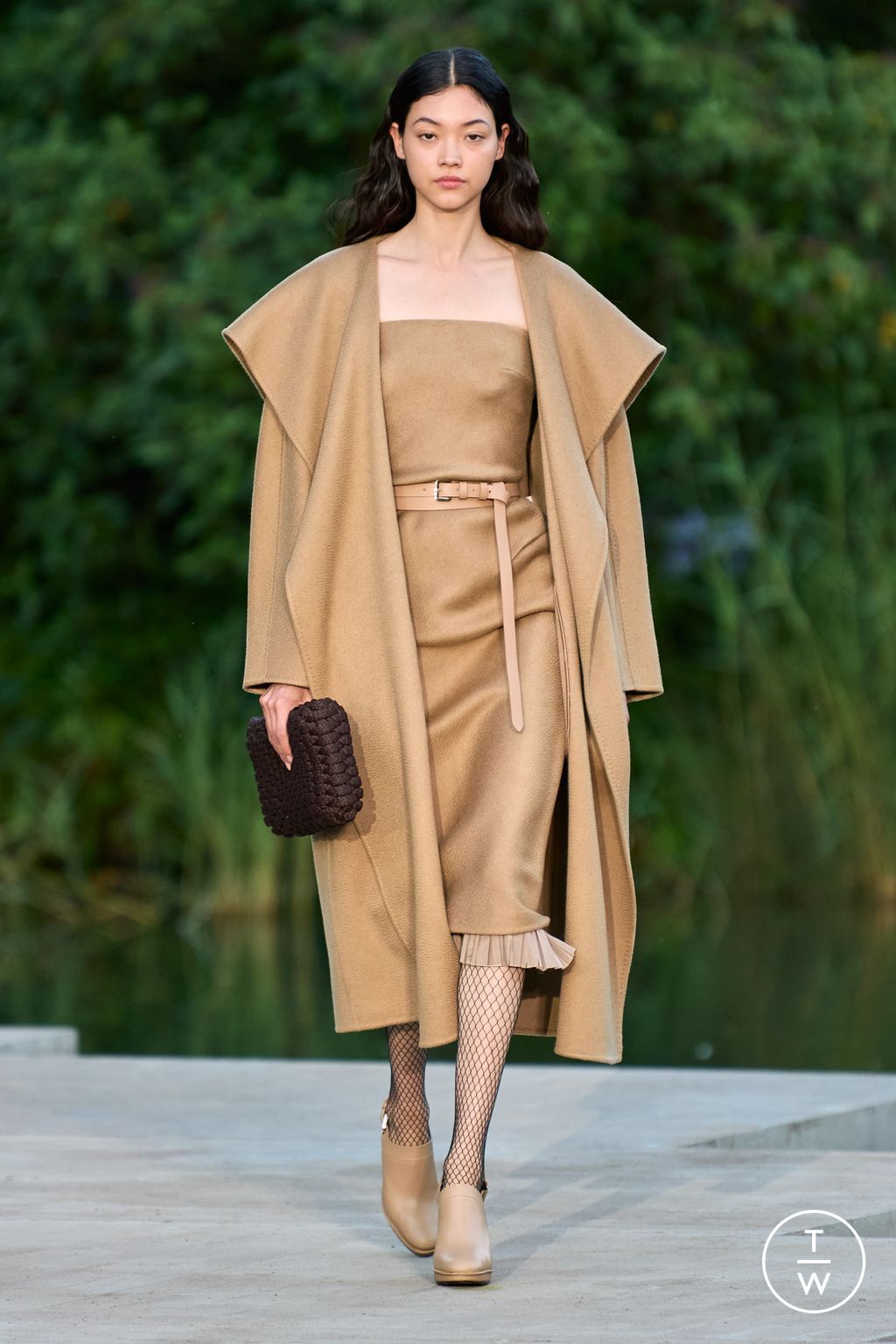 Fashion Week Milan Resort 2023 look 14 from the Max Mara collection womenswear