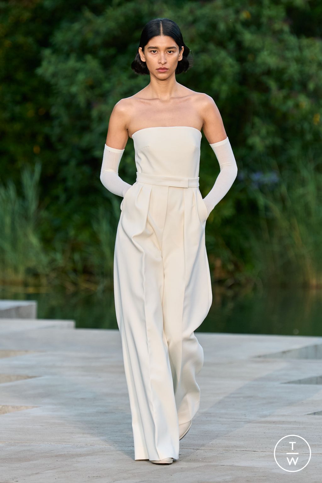 Fashion Week Milan Resort 2023 look 18 from the Max Mara collection 女装