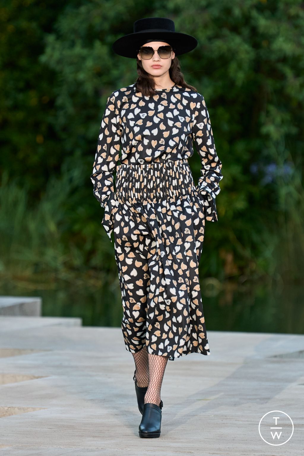 Fashion Week Milan Resort 2023 look 30 from the Max Mara collection womenswear