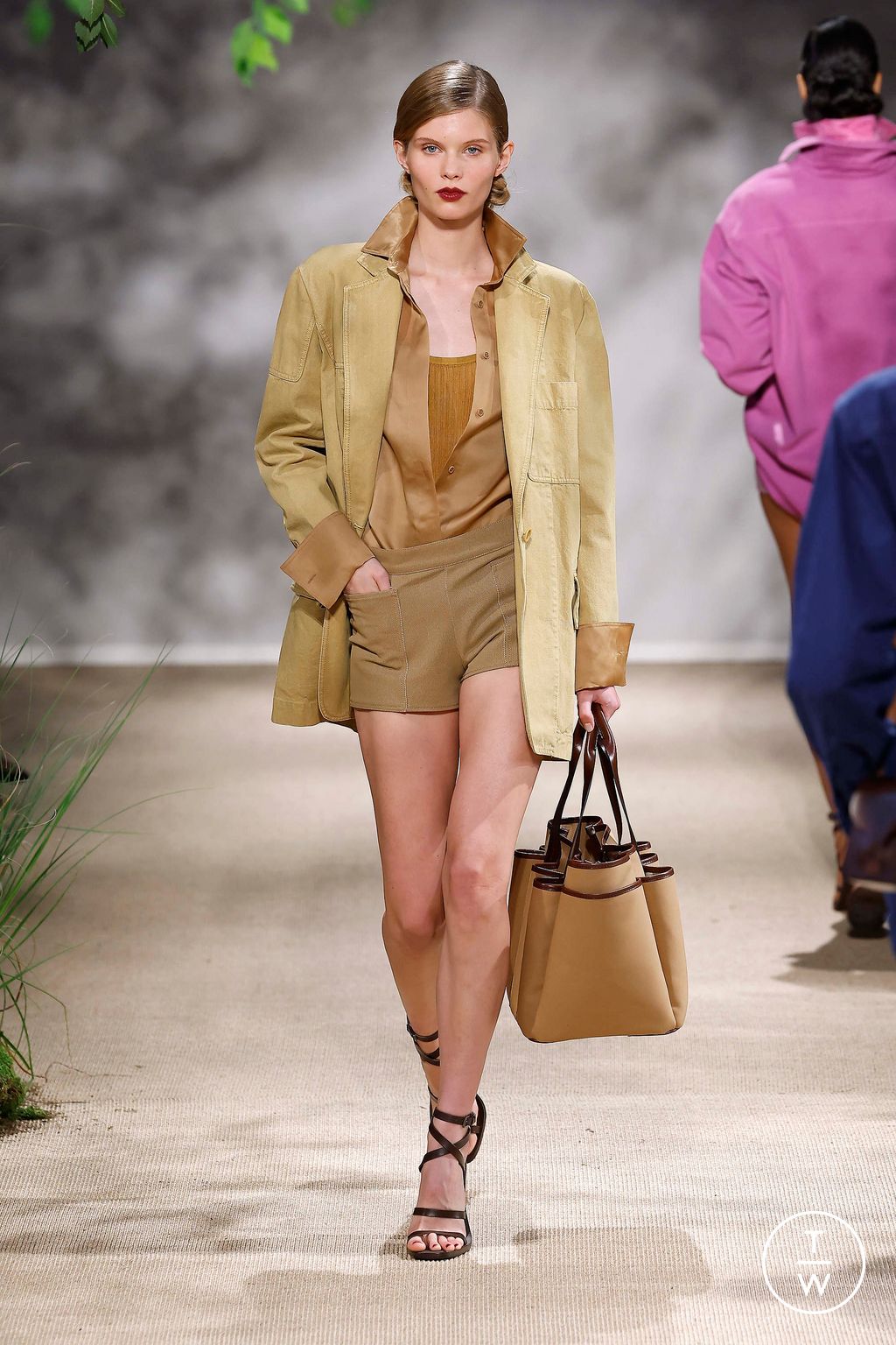 Fashion Week Milan Spring/Summer 2024 look 17 from the Max Mara collection womenswear