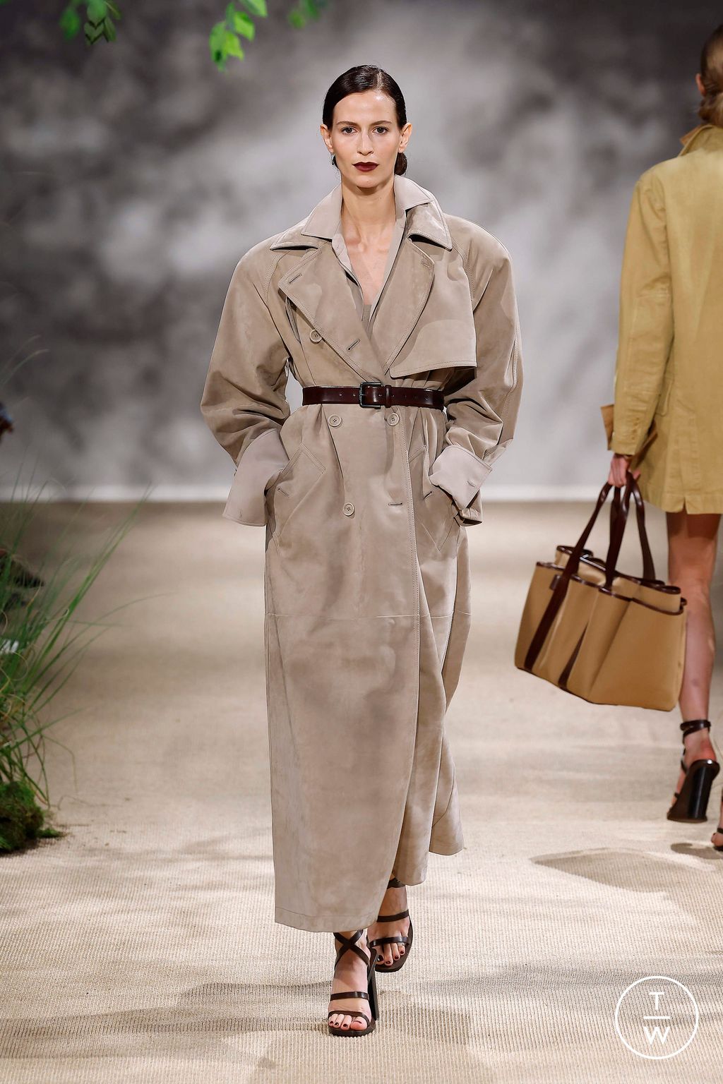 Fashion Week Milan Spring/Summer 2024 look 29 from the Max Mara collection womenswear
