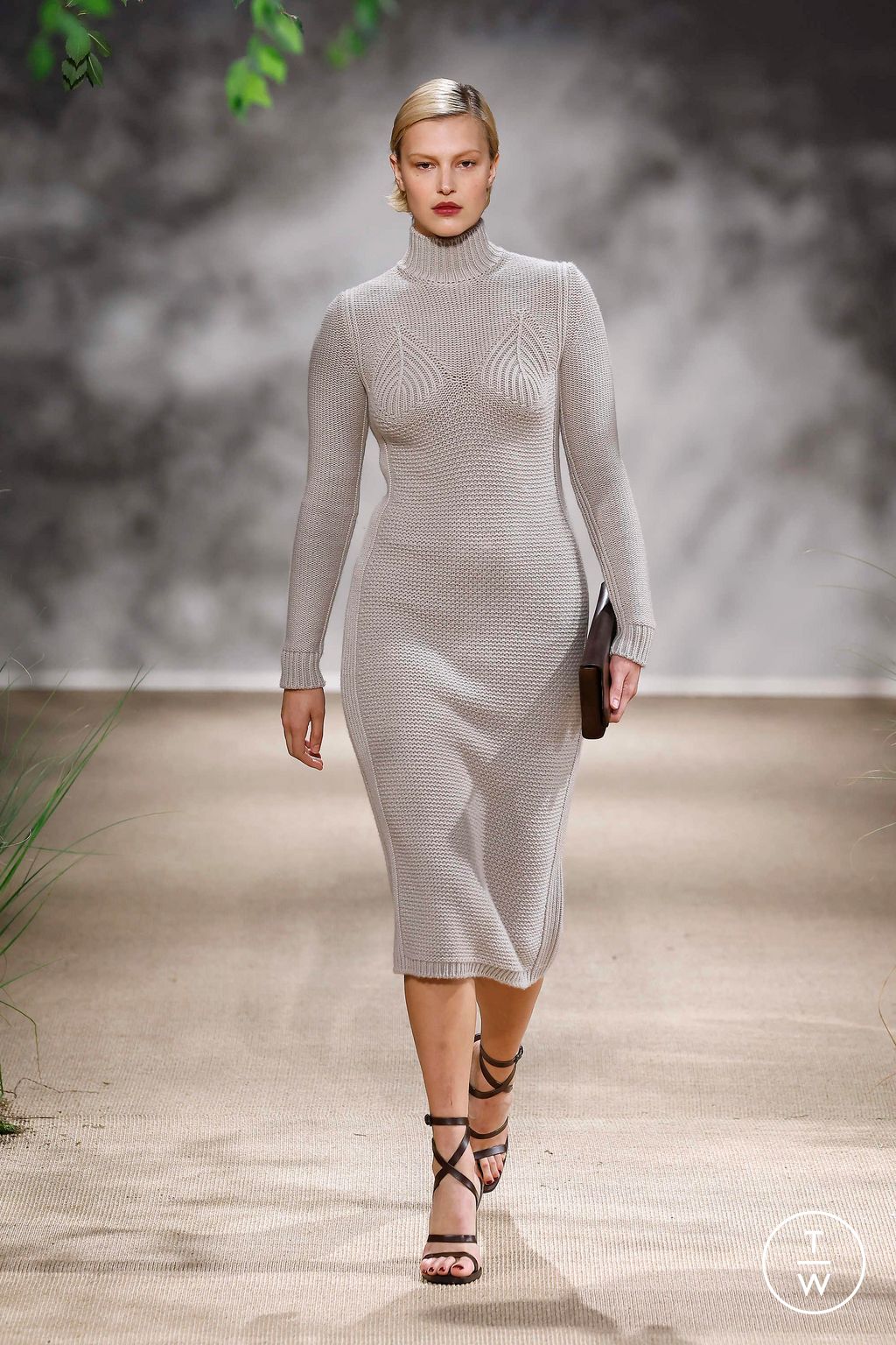 Fashion Week Milan Spring/Summer 2024 look 34 from the Max Mara collection womenswear