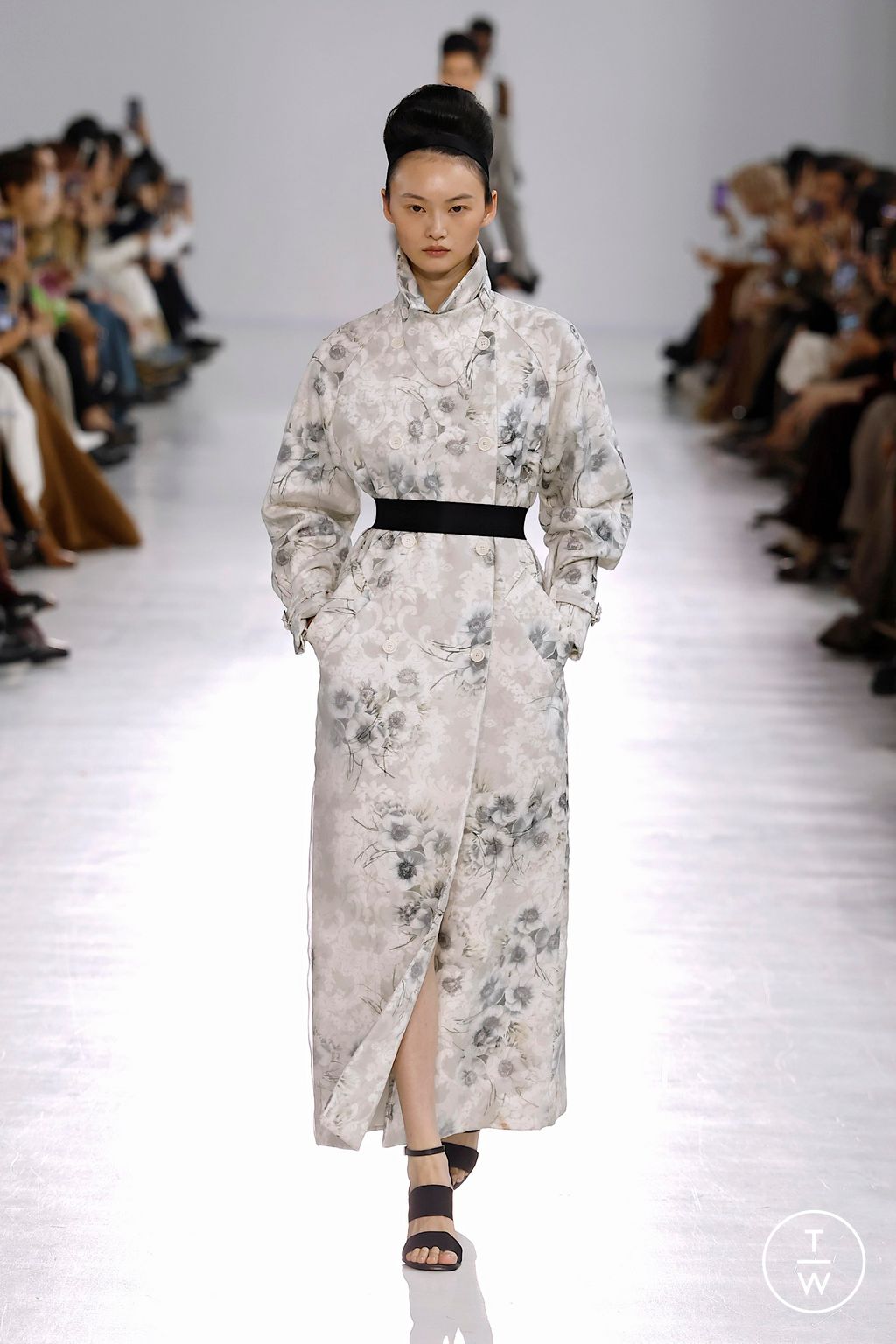 Fashion Week Milan Spring/Summer 2026 look 9 from the Max Mara collection womenswear