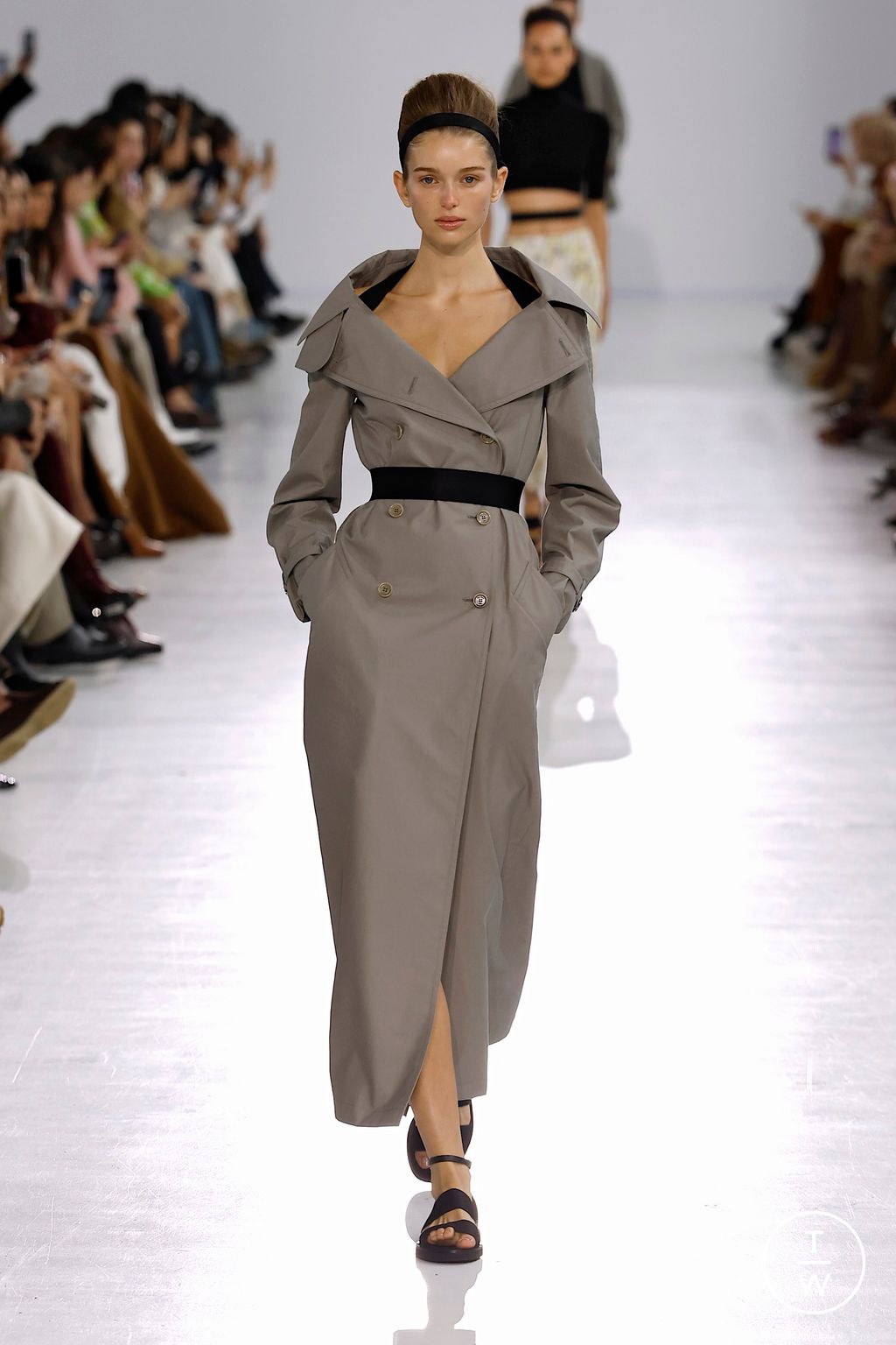 Fashion Week Milan Spring/Summer 2026 look 14 from the Max Mara collection womenswear
