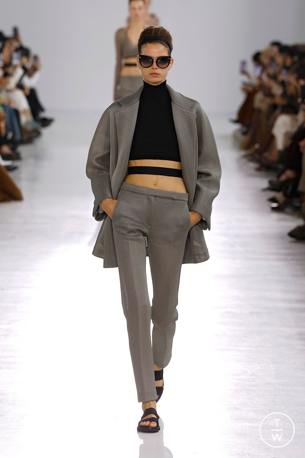 Fashion Week Milan Spring/Summer 2026 look 16 from the Max Mara collection womenswear