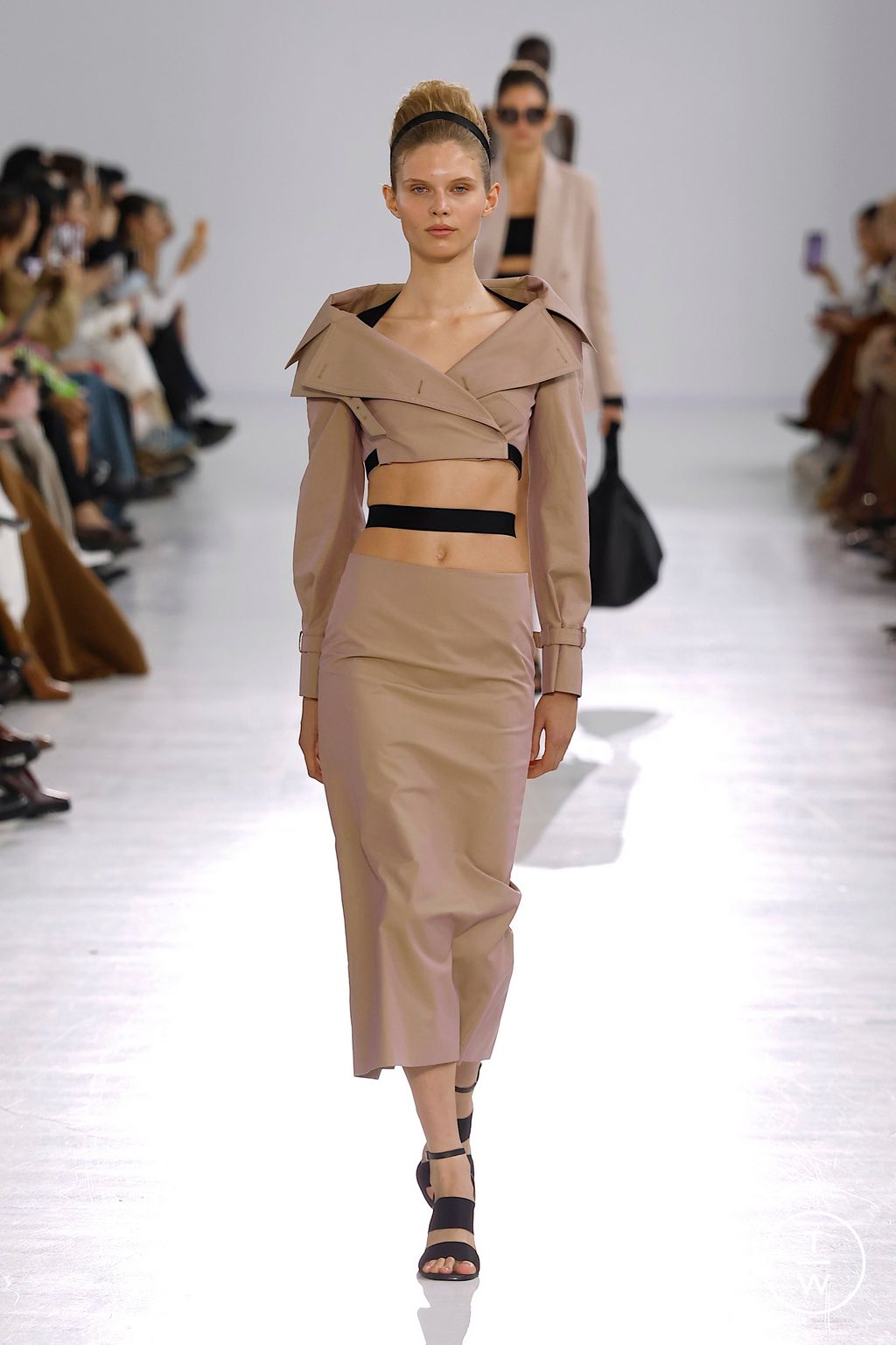 Fashion Week Milan Spring/Summer 2026 look 18 from the Max Mara collection womenswear