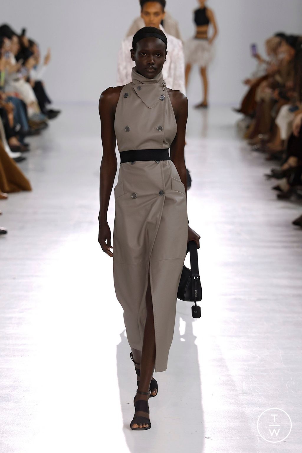 Fashion Week Milan Spring/Summer 2026 look 20 from the Max Mara collection 女装