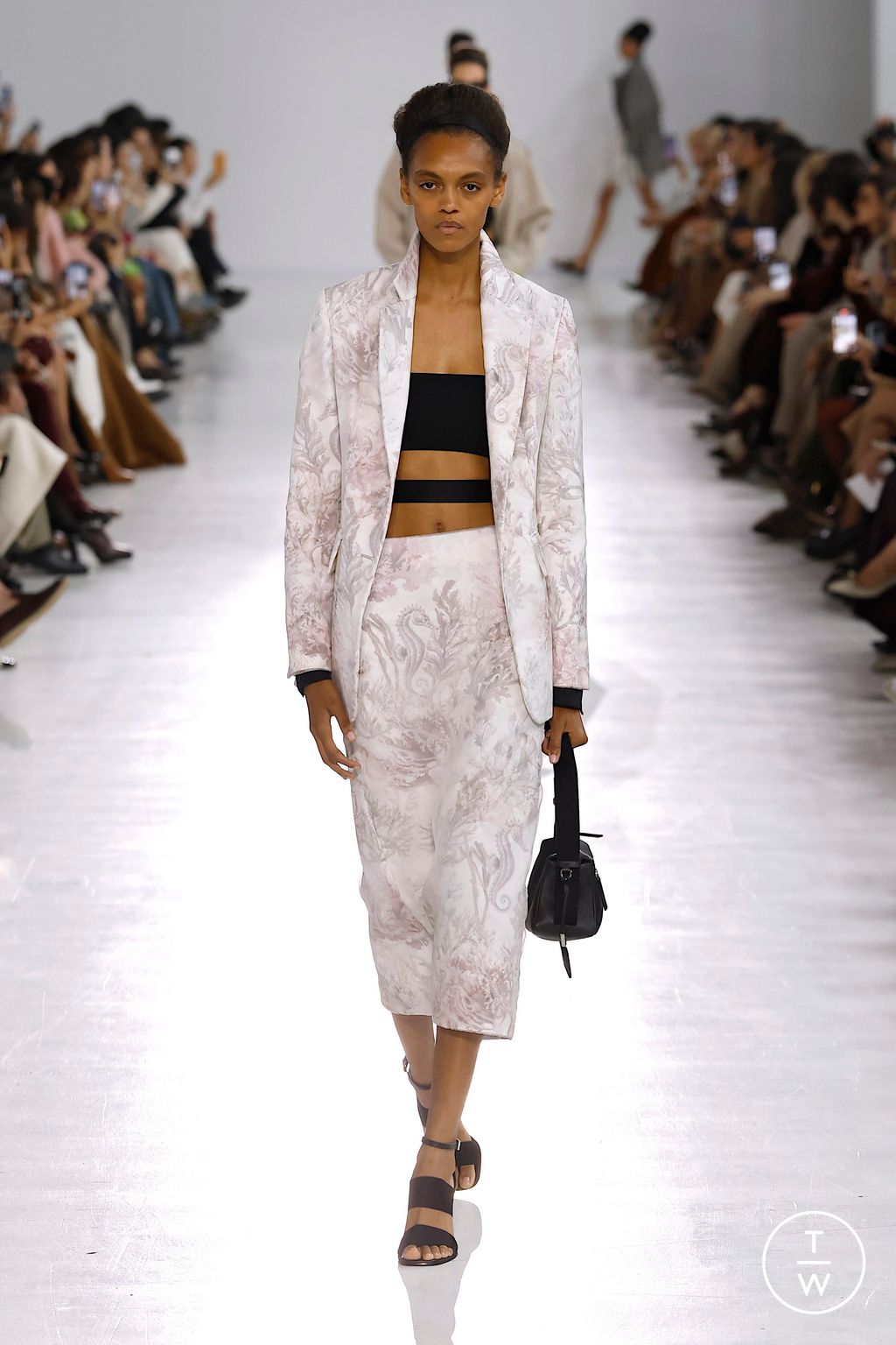 Fashion Week Milan Spring/Summer 2026 look 21 from the Max Mara collection womenswear