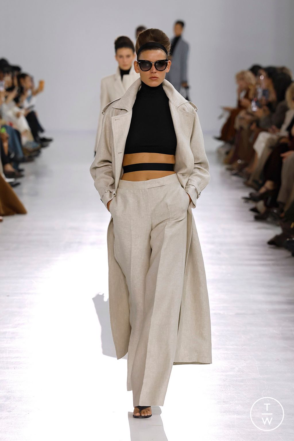 Fashion Week Milan Spring/Summer 2026 look 25 from the Max Mara collection womenswear