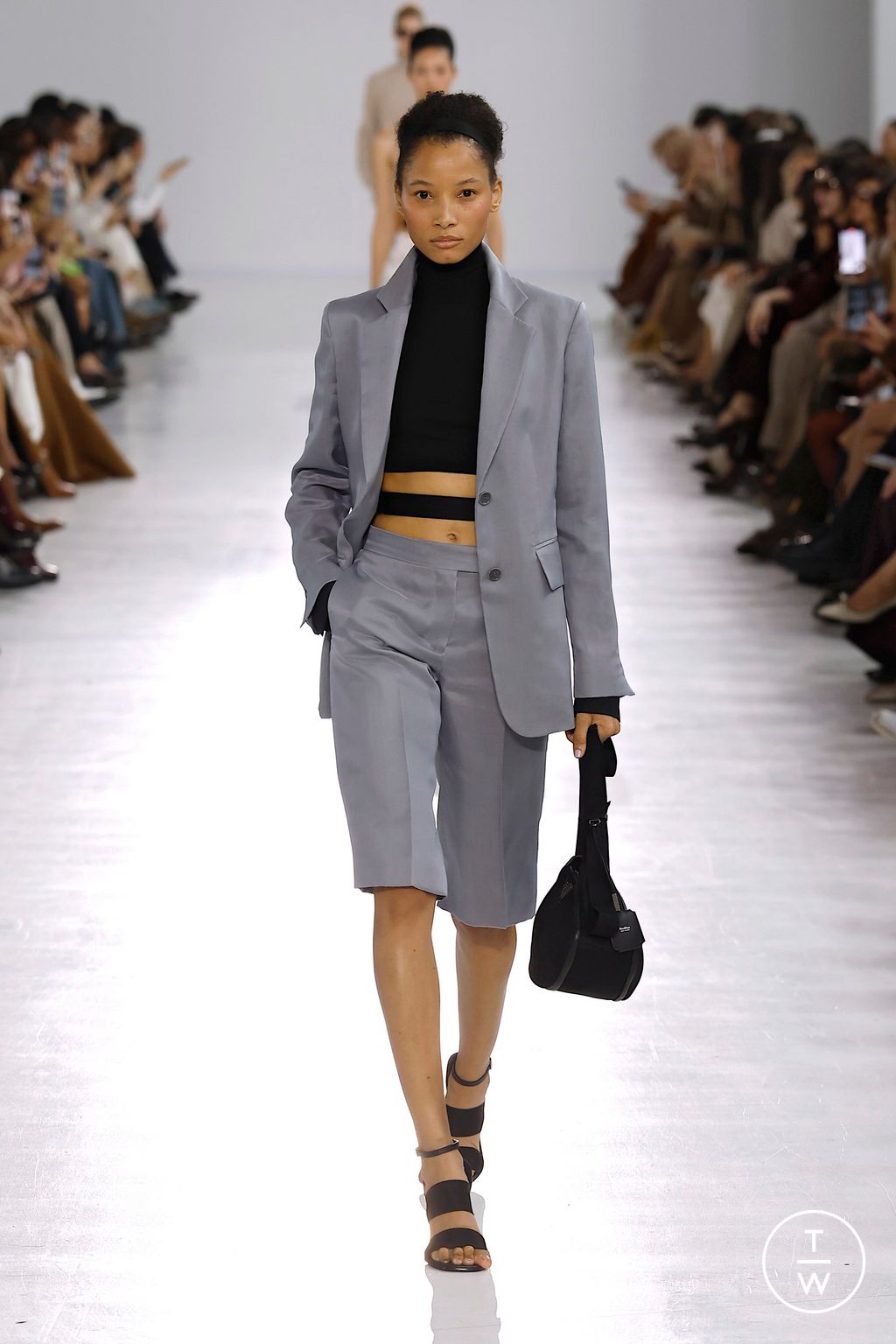 Fashion Week Milan Spring/Summer 2026 look 28 from the Max Mara collection womenswear