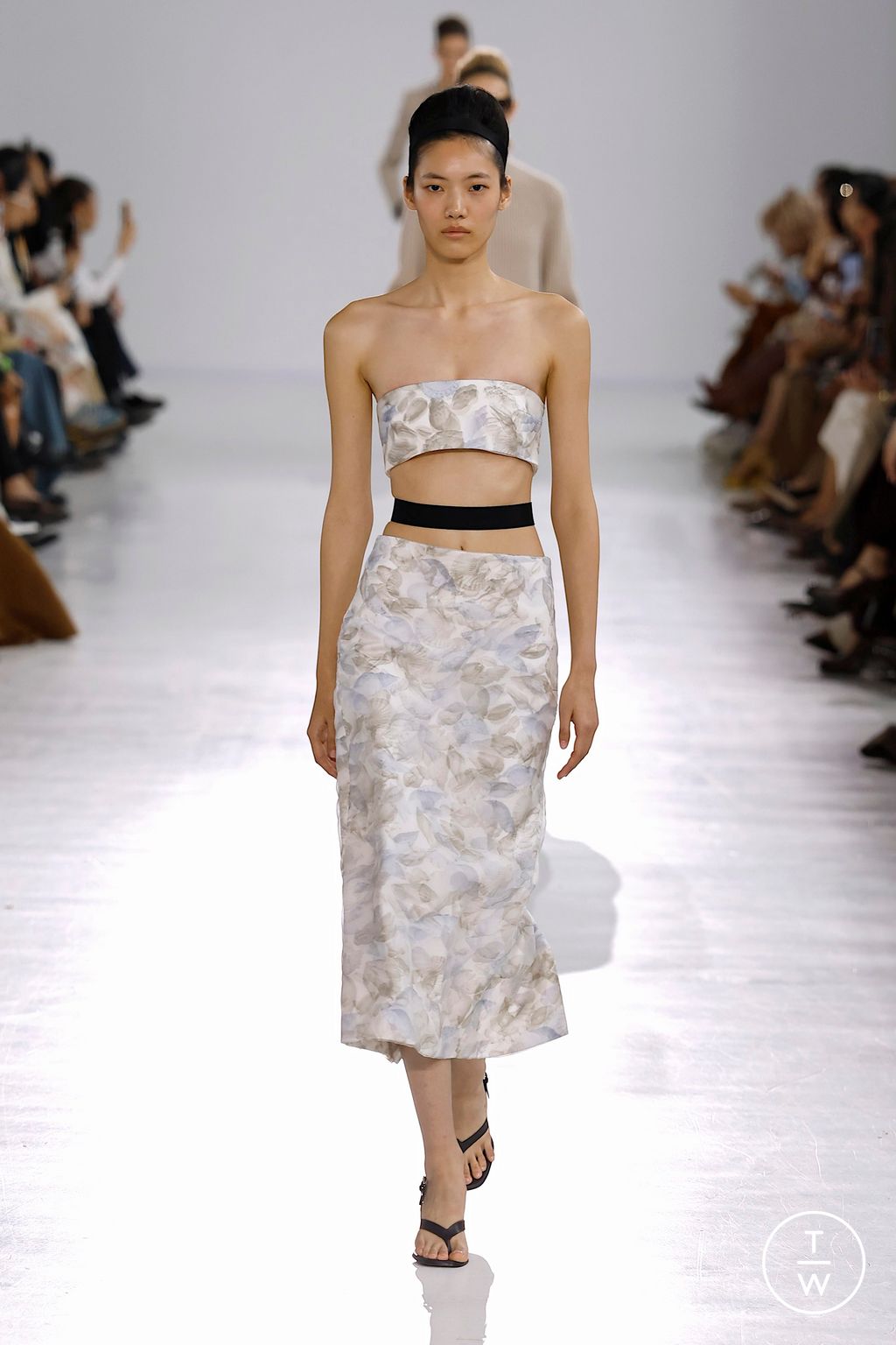 Fashion Week Milan Spring/Summer 2026 look 29 from the Max Mara collection womenswear