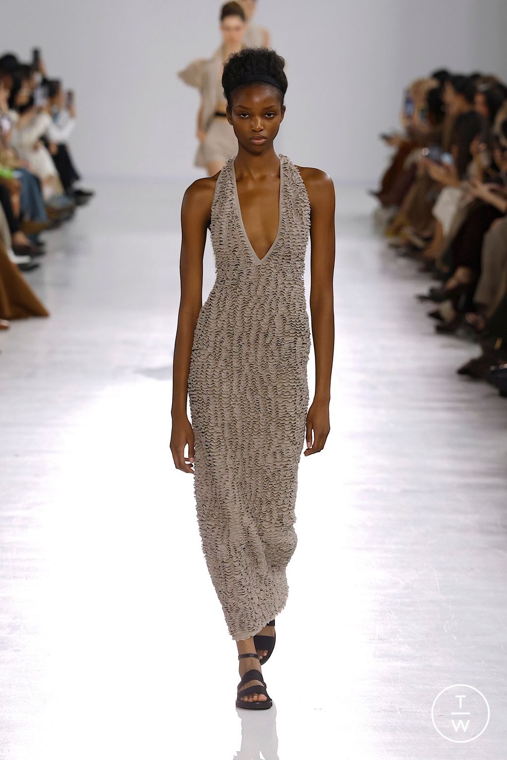 Fashion Week Milan Spring/Summer 2026 look 32 from the Max Mara collection womenswear