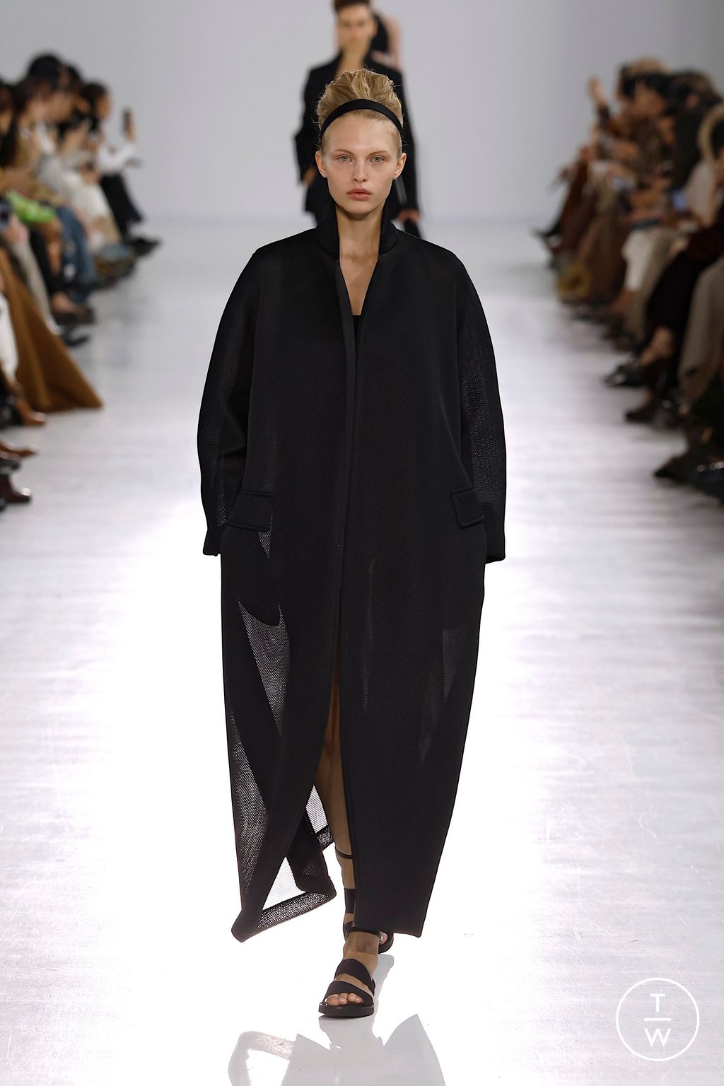Fashion Week Milan Spring/Summer 2026 look 42 from the Max Mara collection womenswear