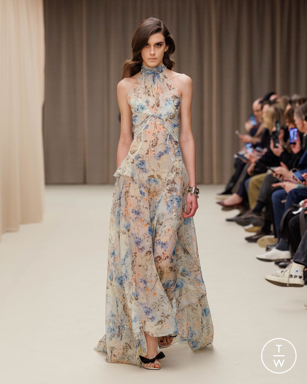 Fashion Week Paris Fall/Winter 2026 look 29 de la collection McQueen womenswear