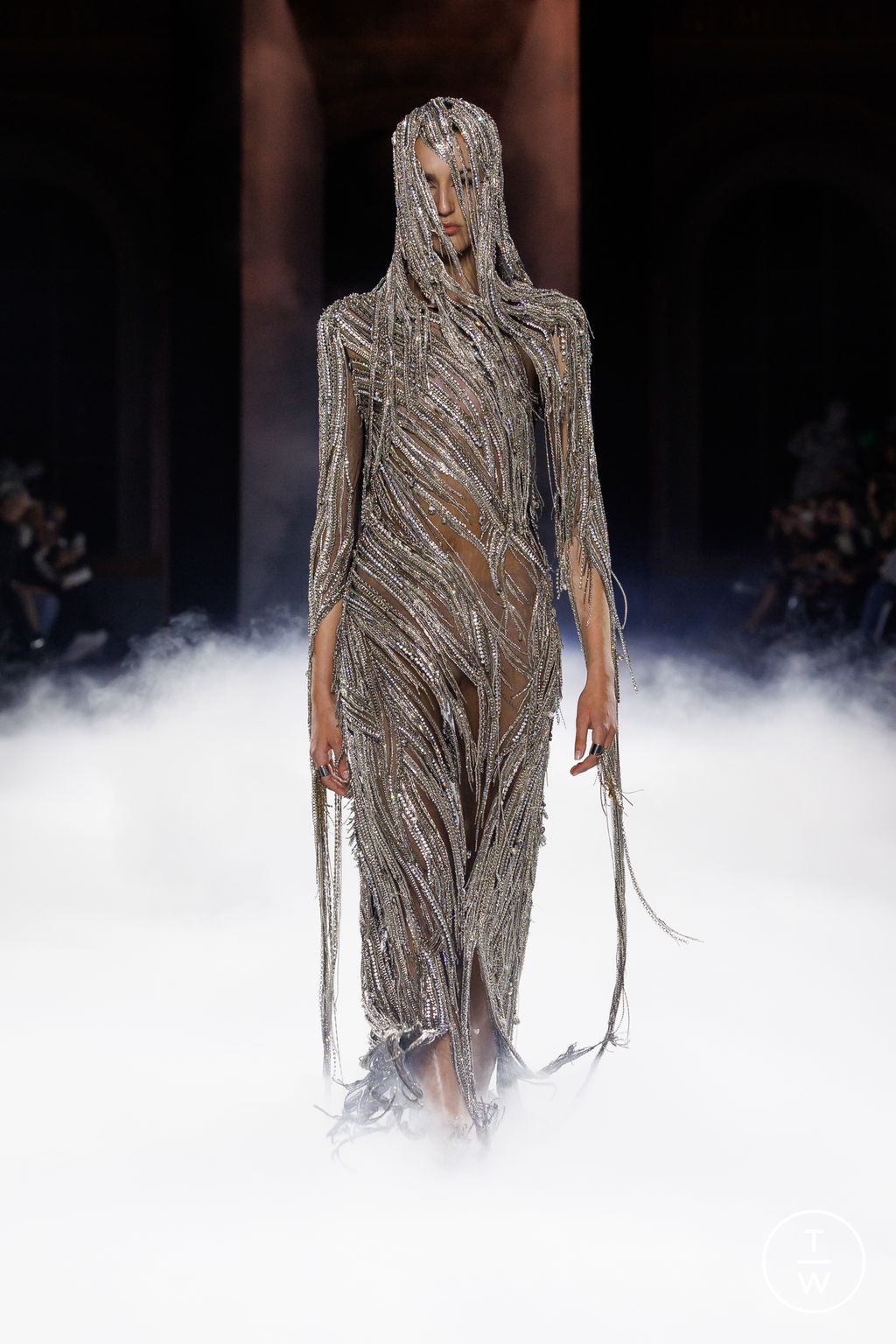 Alexander McQueen Spring Summer 2025 womenswear 46 Tagwalk The Fashion Search Engine