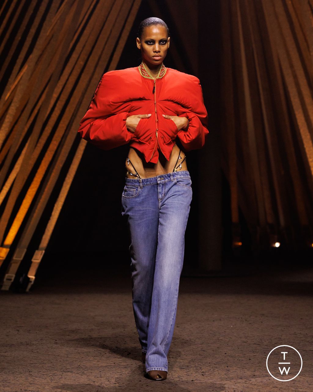 Fashion Week Paris Spring/Summer 2026 look 23 from the McQueen collection womenswear